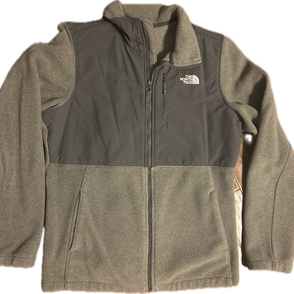 Woman's The North Face gray zip up Jacket size medium casual zip sporty/Neutral